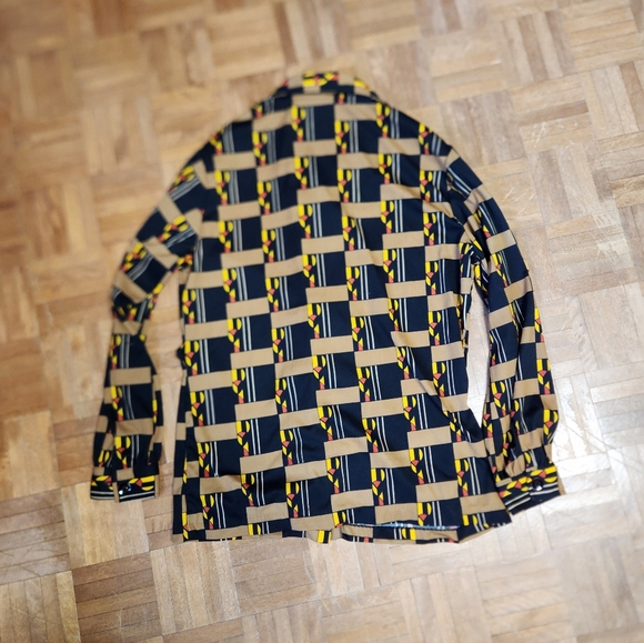 Vintage women's 70's polyester geometric print button down shirt - Picture 6 of 7